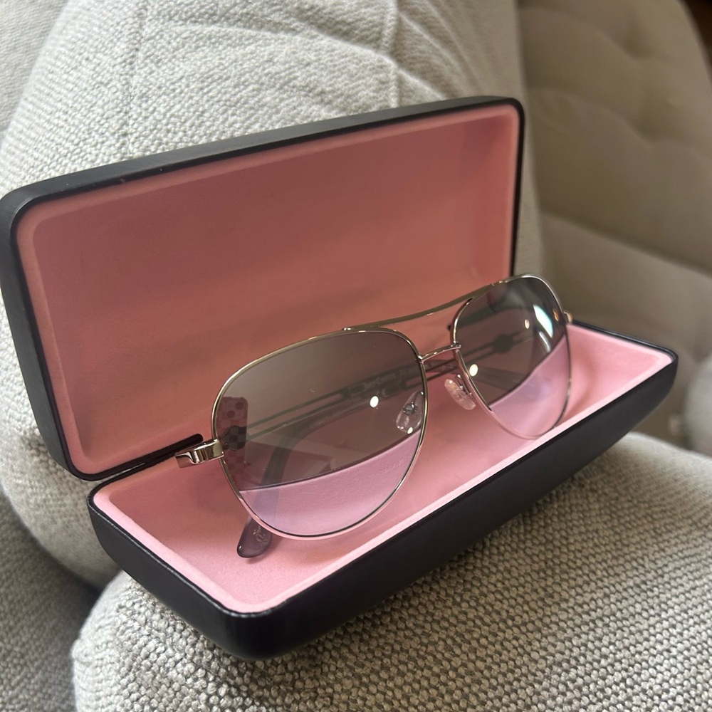 Juicy Couture • Aviator Sunglasses